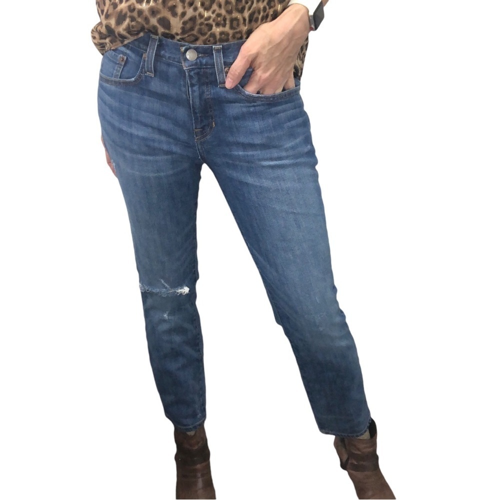 Frye Mid-Rise Straight Distressed Ripped Knee Jeans Sz 27 Medium Wash Crop Ankle